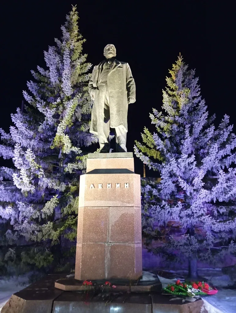 Ленину Владимиру Ильичу